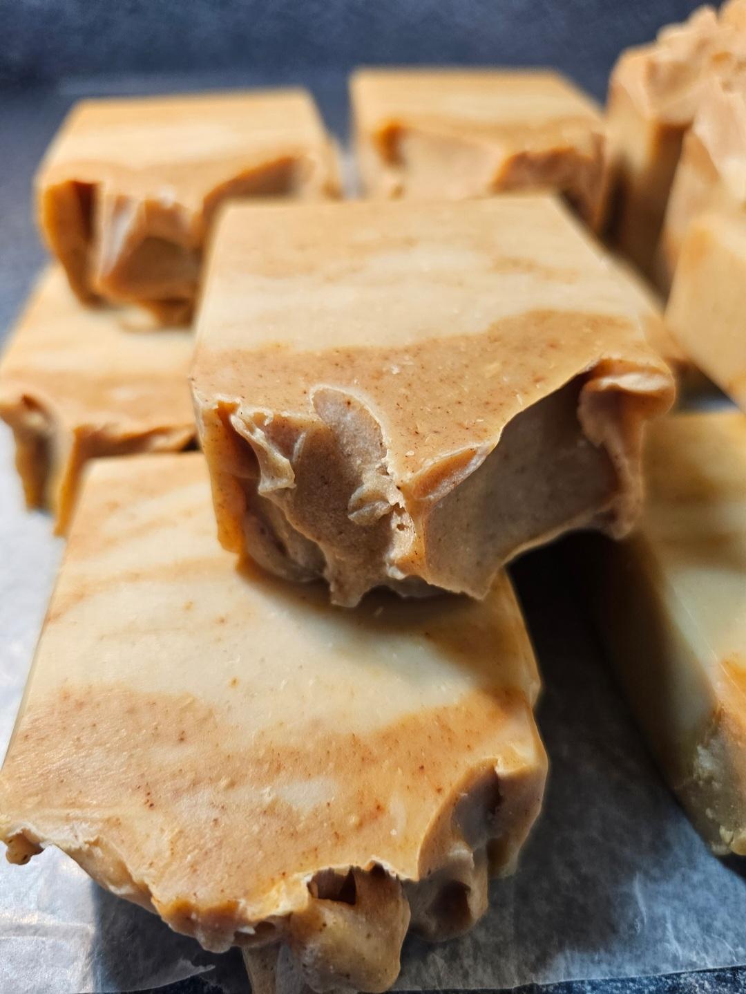 |Orange Chili Pepper| Soap Bar with Goats Milk + Shorea Butter + Goats Milk + Oats + Turmeric